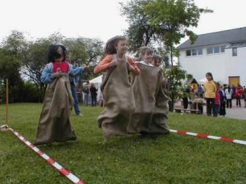 Spielplatzfest 23,
                          Sackh�pfen, Grundschule Wittlich-Bombogen,
                          Region Trier