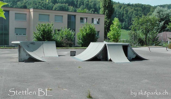 Skater-Rampe in Stettlen, Kanton Bern,
                            Schweiz