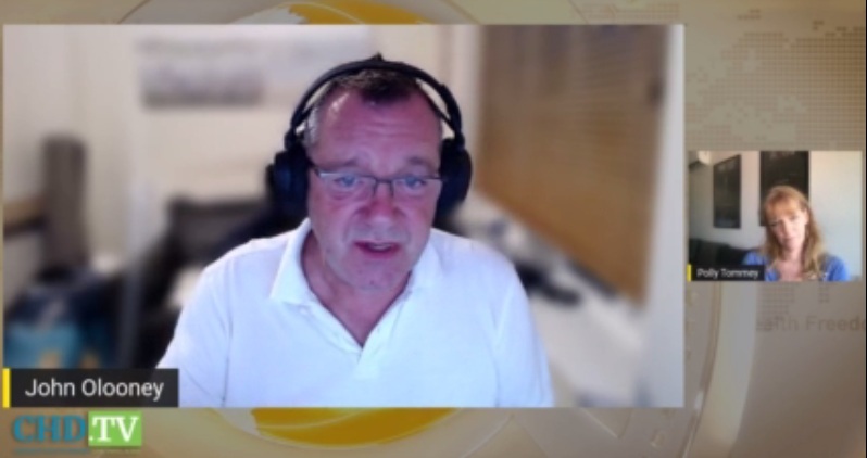 Bestatter John O'Looney im Interview mit Polly
Tommey Bestatter John O'Looney im Interview mit
Polly Tommey