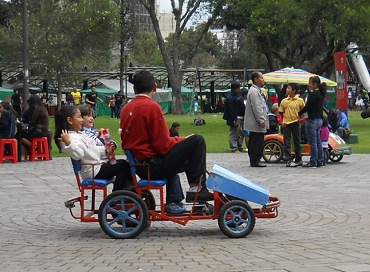 Go-Cart fahren 02, Ejido-Park in
                                Quito, Ecuador